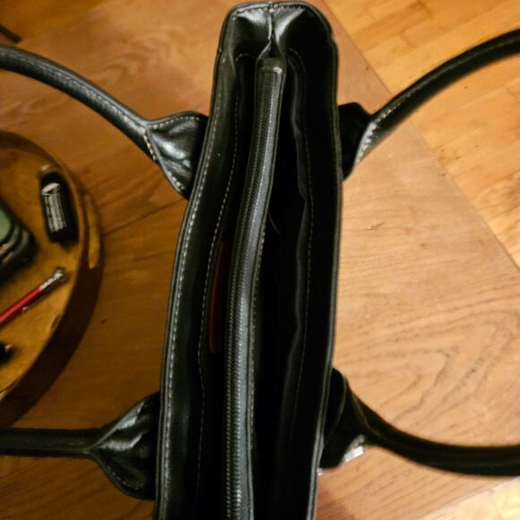 NWT Tommy Hilfiger Small Black Cloth Handbag Gold Logo Zip Purse Classic Chic - Picture 4 of 13